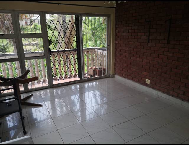 5 BEDROOM HOUSE FOR SALE IN GREENWOOD PARK